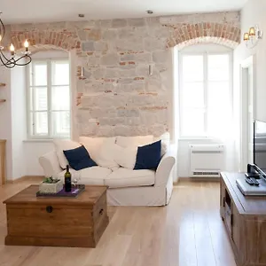 Stylish Theatre Appartement Split
