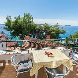 https://villa-bok-apartments.hotels-in-trogir.com