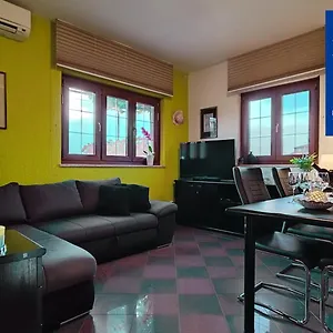 https://apartman-ladybird.pula-hotels.org